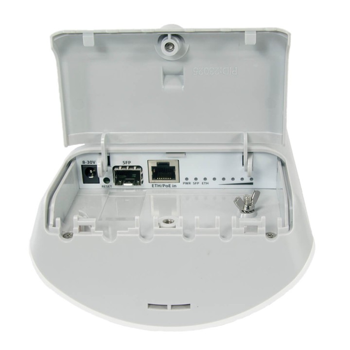 Antenna Settoriale Mikrotik RB921GS-5HPacD-15S 5GHZ 15DBI 2X2 (H+V) RouterOs L4