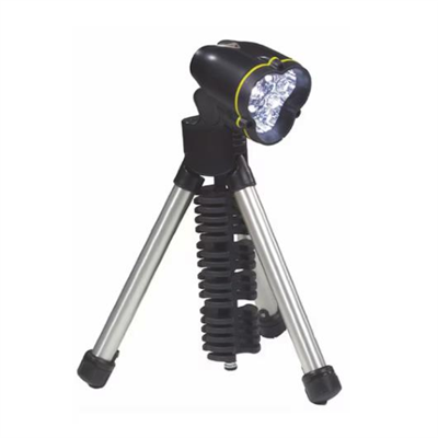 STANLEY TORCIA LED MAXLIFE 369 CON TREPPIEDE