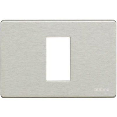 MAGIC - PLACCA 1 POSTO PER SCATOLA RETTANGOLARE - IN ALLUMINIO OXIDAL - CON SOTTOPLACCA ISOLANTE E AGGANCIO GRADUALE PER SUPPORT